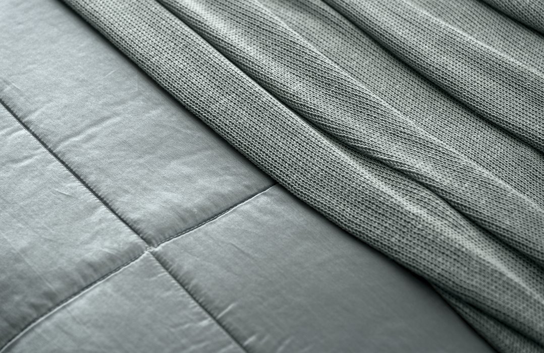 Mrs.Me home couture - throw Nest Sage detail1 WEB